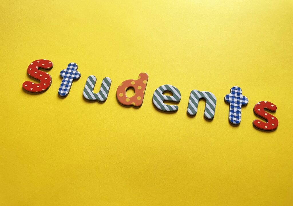 Dunia Mahasiswa Sekarang: Tantangan dan Peluang di Era Modern
